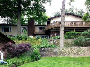 4929 E Lake Shore Dr, Wonder Lake, IL 60097