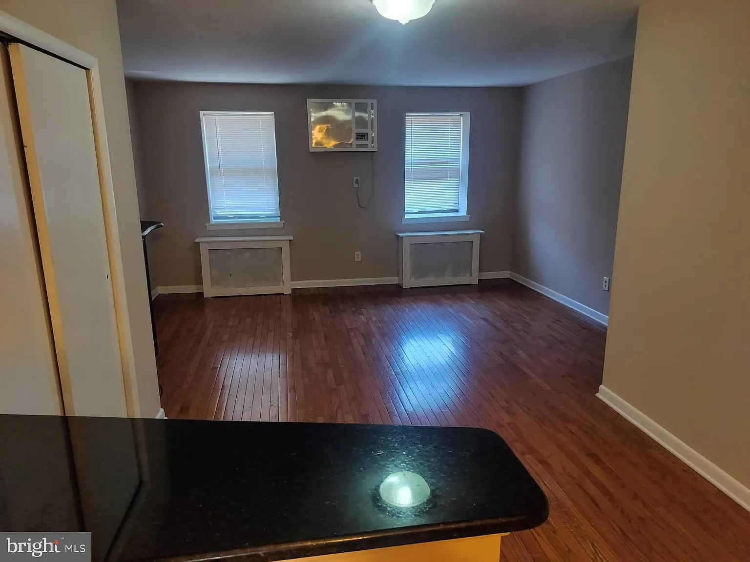 2 bed, 2484 sqft, $1,800 — Photo 4
