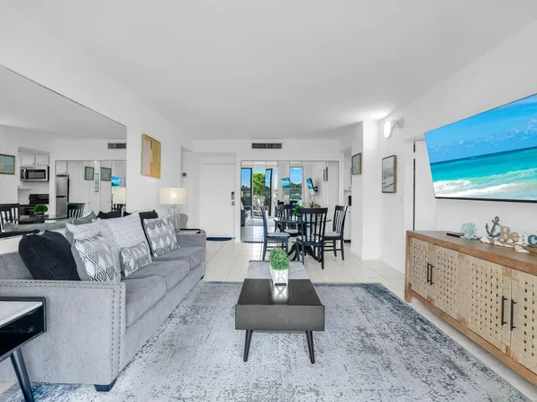 140 Seaview Ct APT 204S, Marco Island, FL 34145