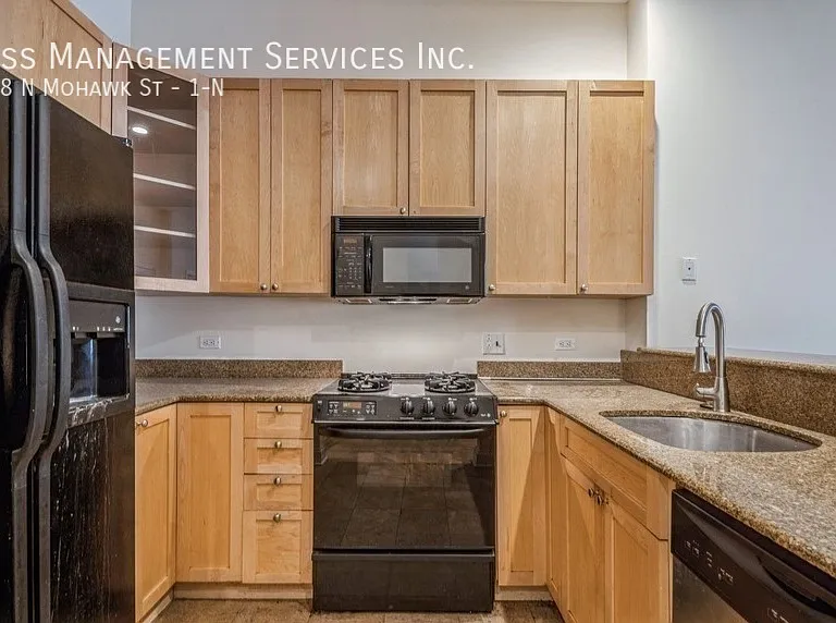 1418 N Mohawk St #1 — Photo 4