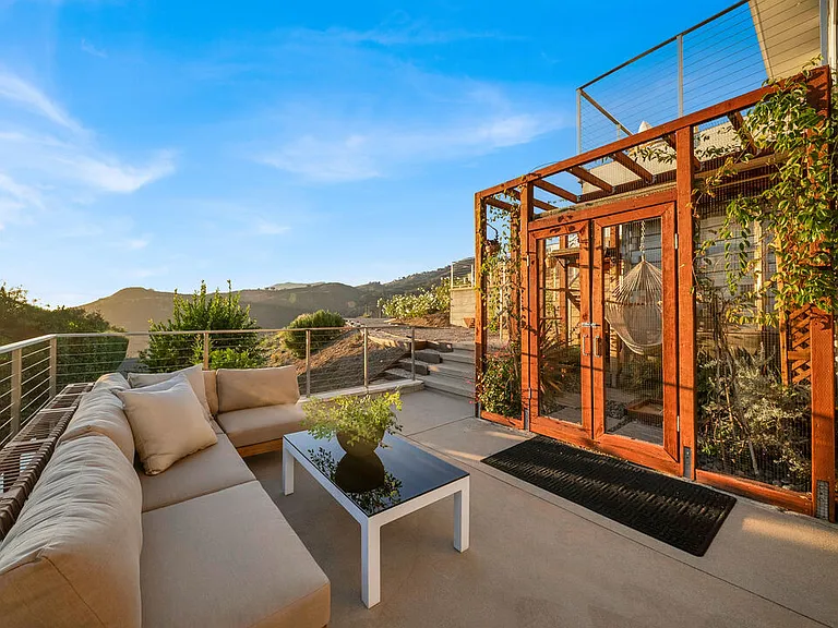 2915 Tuna Canyon Rd — Photo 40