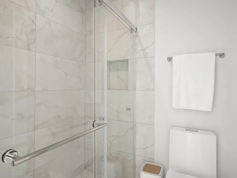 3611 Riviera Dr — Photo 54