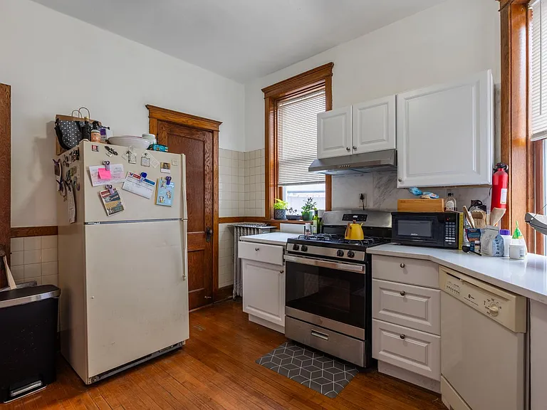 3328 N Clark St #3 — Photo 7