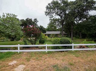 11291 Spring Oaks Dr, Hearne, TX 77859