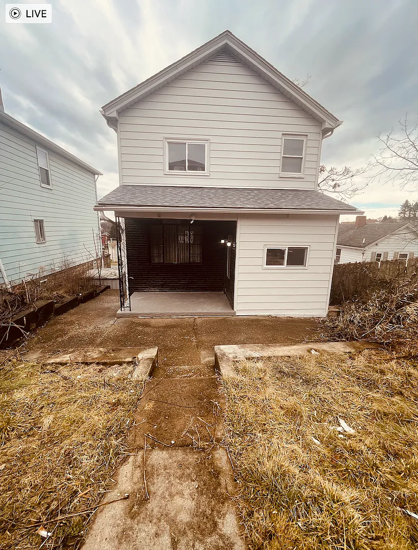 2432 Perry St photo 1