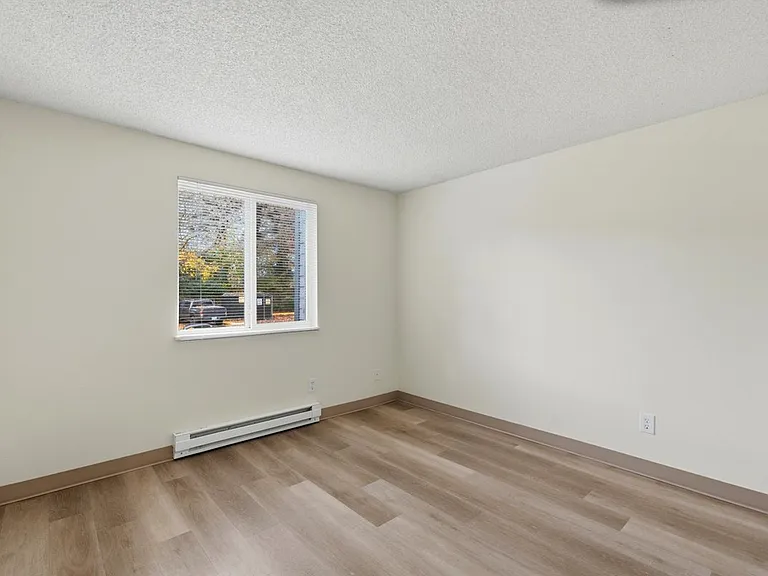 Birchcreek Apartments — Photo 18