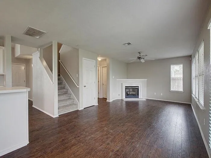 427 Territory Trl — Photo 10