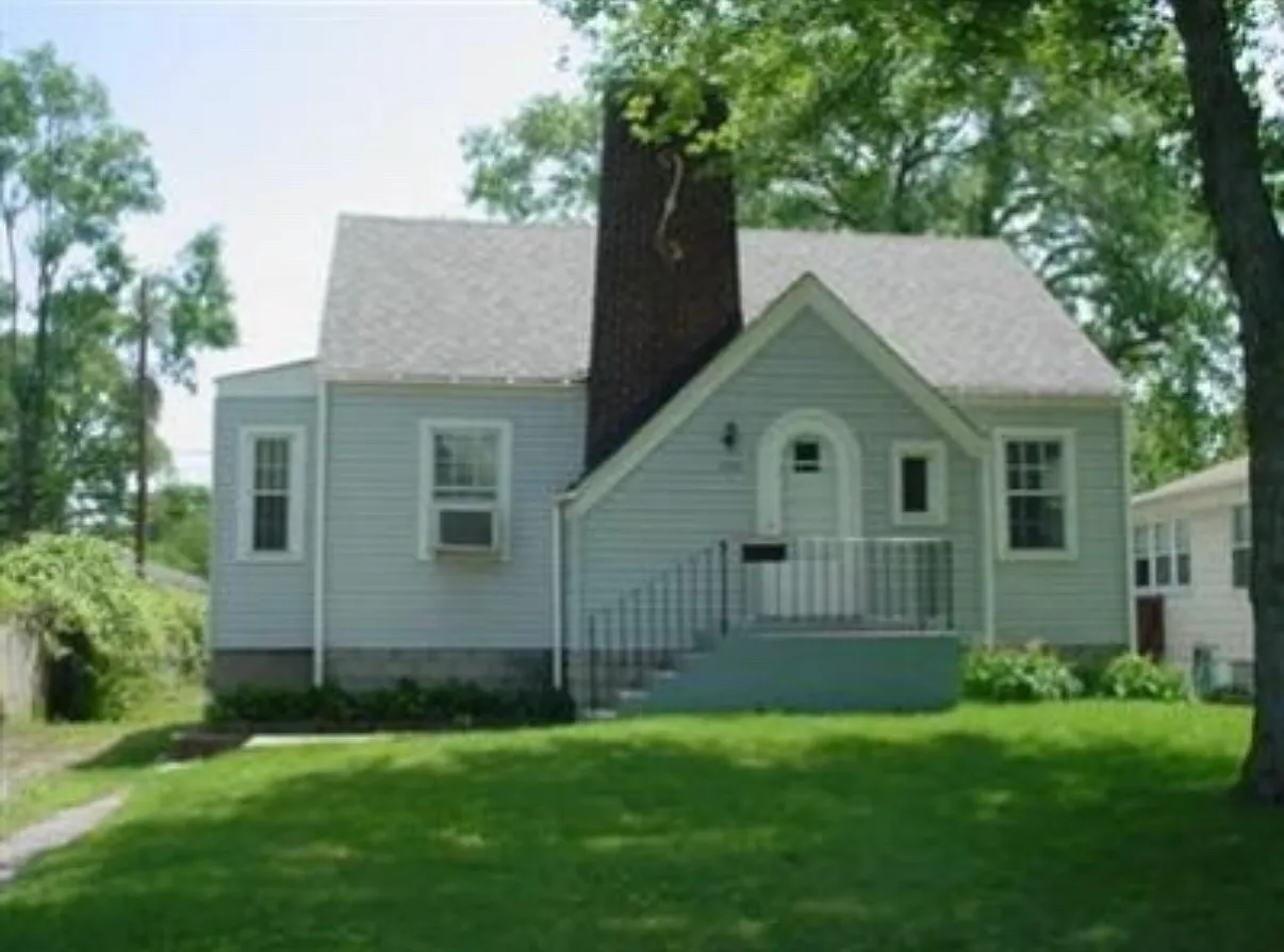 3 bed, 2.5 bath, 1896 sqft, $1,750 — Photo 1
