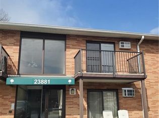 23881 David Dr UNIT 211, North Olmsted, OH 44070