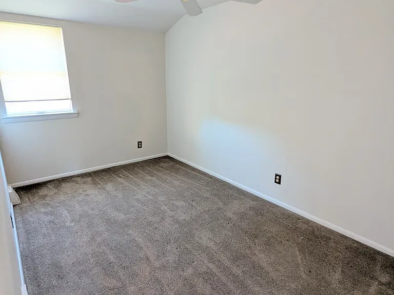 5480 Quentin St — Photo 14