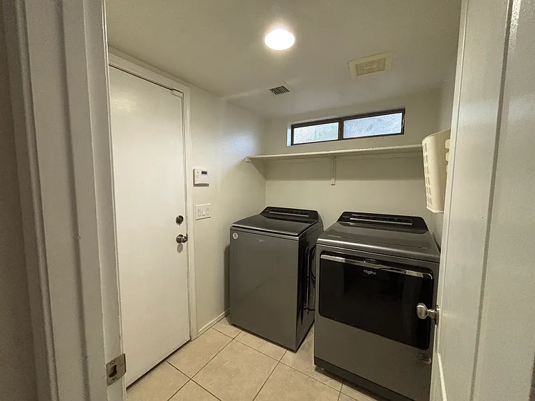 1231 N Tercera Ct — Photo 15