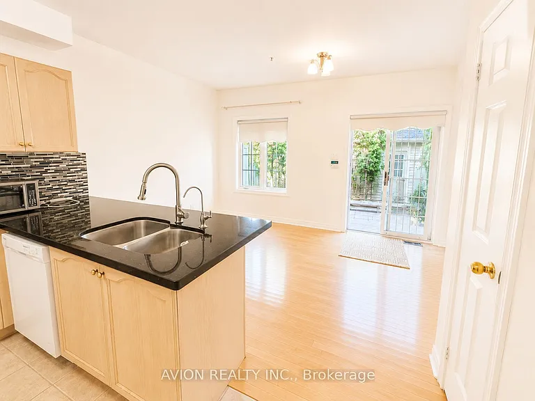 9 Riverlands Ave — Photo 3