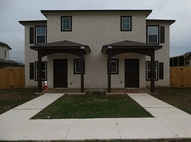 5826 Grandwood Dr — Photo 1