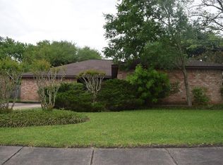 15902 Amapola Dr, Houston, TX 77083