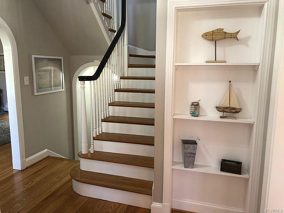 2nd image of 1007 Dinwiddie Ave