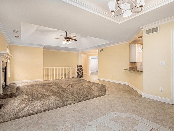 4th image of 11034 Fairview Ave