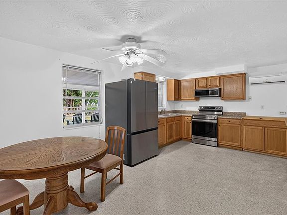 3rd image of 4843 CALAIS DRIVE