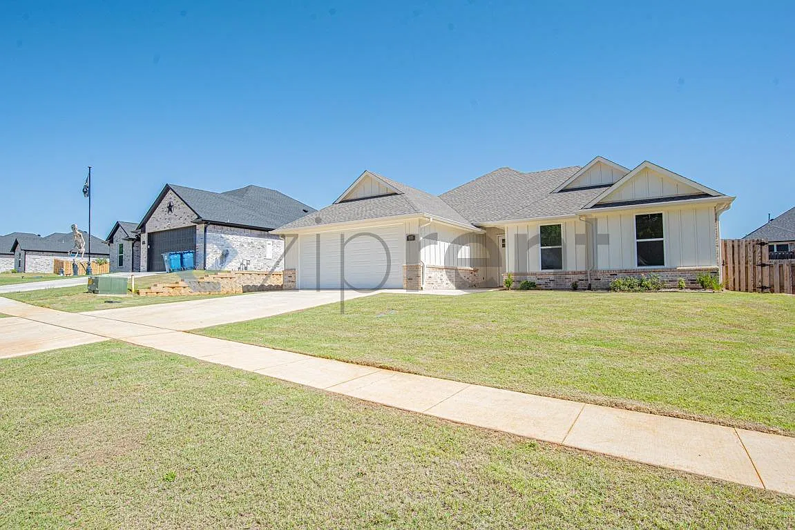 4 bed, 1803 sqft, $2,500 — Photo 1