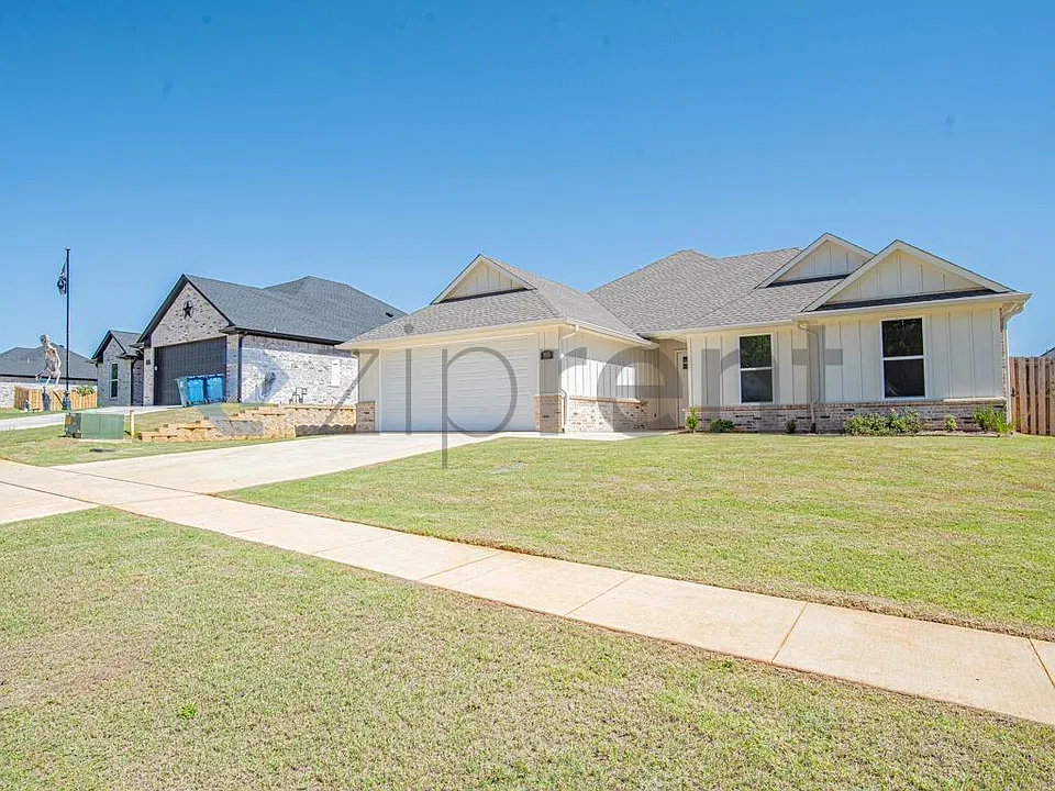 905 Alex Dr