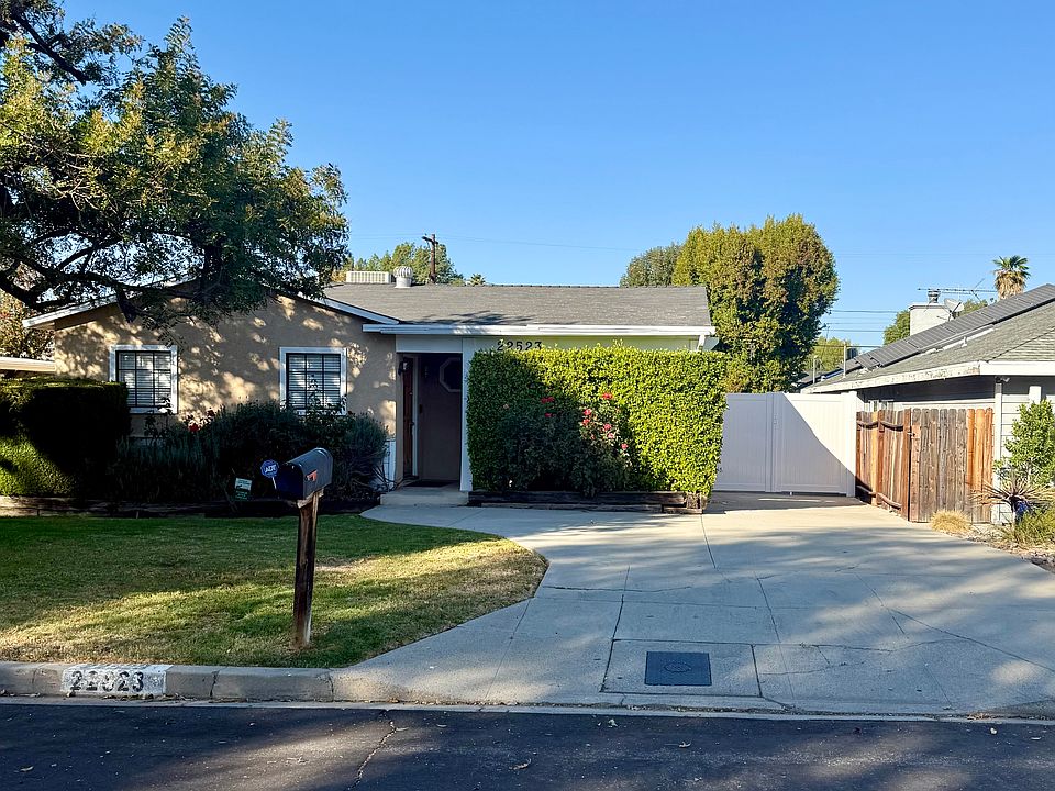 1st image of 22523 Dolorosa St