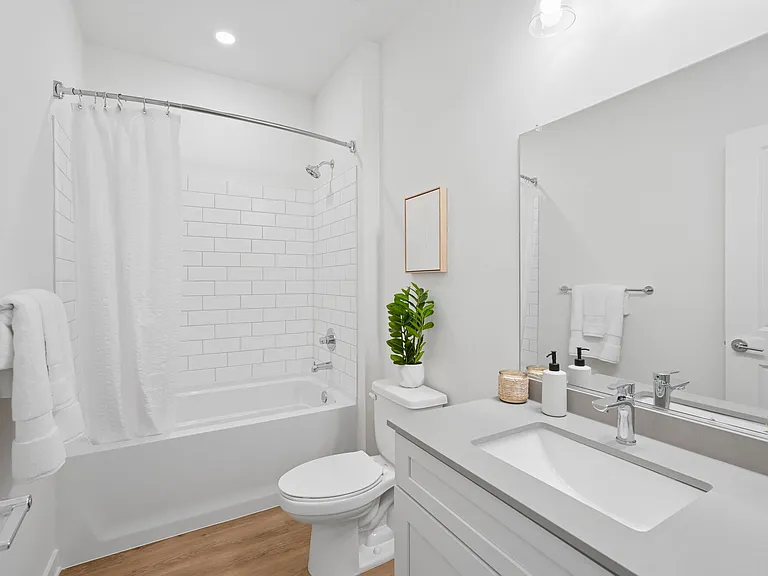 Hamlet Falling Creek - Homes & Townhomes for Rent — Photo 19
