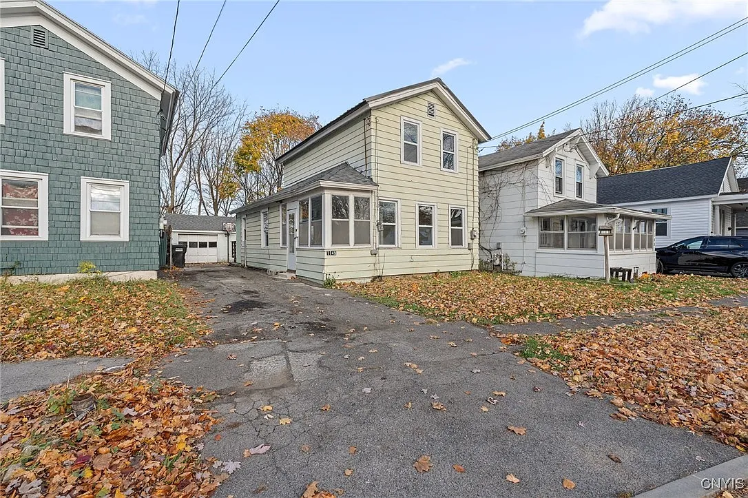 1145 Lemoyne Ave photo 1