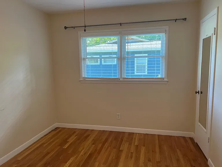 1711 Pennylane SE — Photo 8