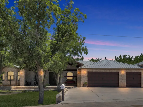 636 Keagle Rd, Socorro, TX 79927