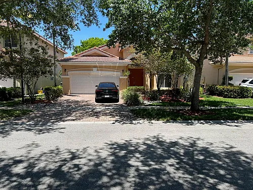 759 Gazetta Way Photo 1