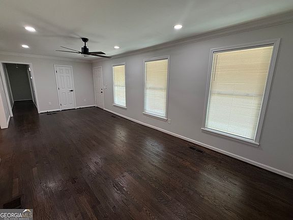 5th image of 1405 Mote Rd