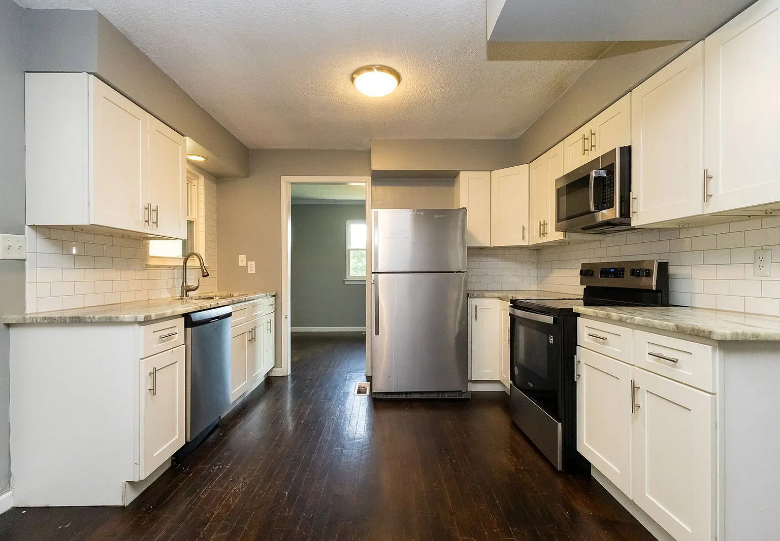 3 bed, 2.0 bath, 1776 sqft, $1,695 — Photo 1