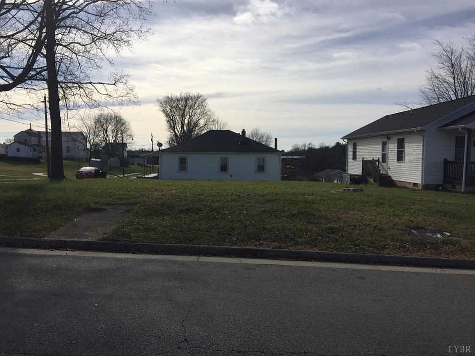 1st image of 700 Noblin Ave