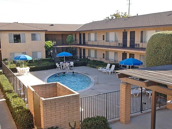 4th image of 2341 W Crescent Ave #1B-1Ba-750Sqft