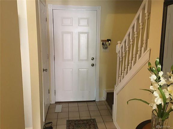 3rd image of 2142 Hewitt Ave