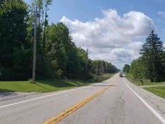 Exterior Neighborhood (street photo)