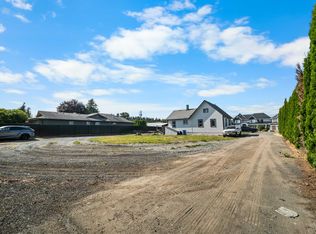 33508 Huntingdon Rd, Abbotsford, BC V2S7Z5