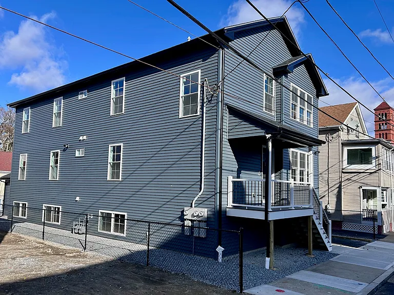 27 Amity St #1 — Photo 34