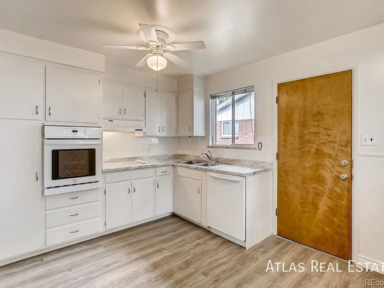 1304 W Crestline Ave — Photo 3