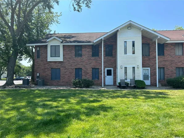 1 Cheyenne Court #1, Coram, NY 11727