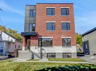 199 Columbus Ave #6, Ottawa, ON K1K 1P7