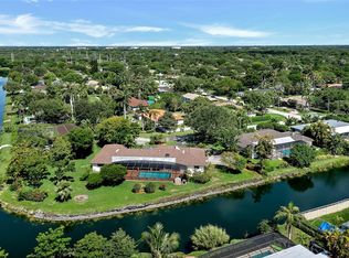 14145 SW 72nd Ct, Palmetto Bay, FL 33158