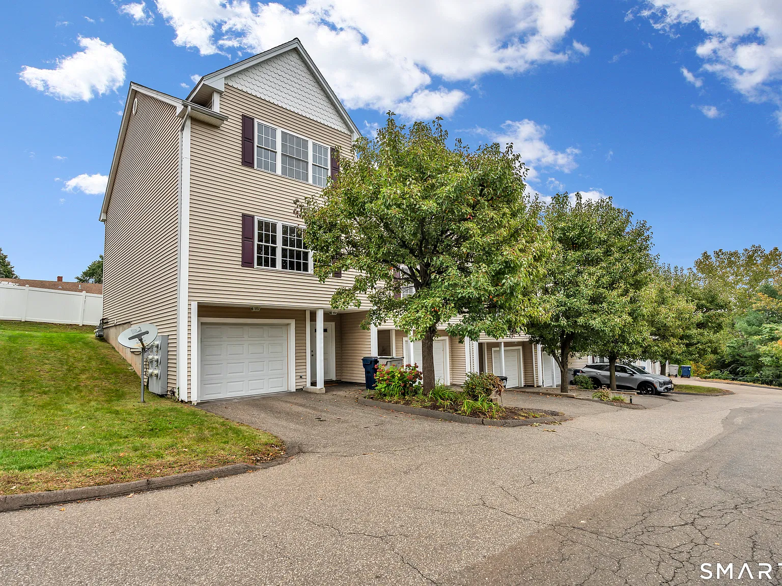 2 bed, 1.5 bath, 1257 sqft, $3,000 — Photo 1
