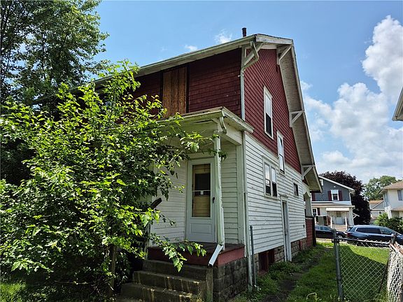 4th image of 399 Baldwin Ave