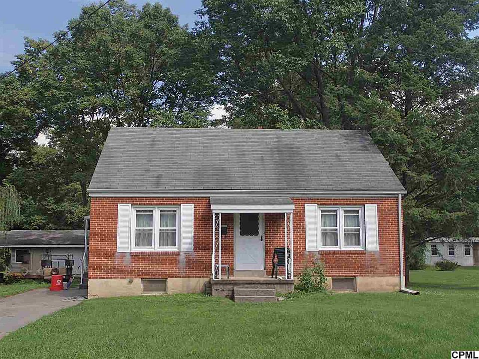 2nd image of 810 Hoffer St