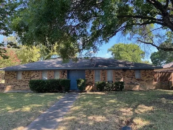 1105 Briarbrook Dr, Desoto, TX 75115
