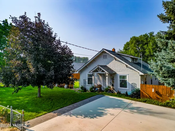 8505 Aspen Rd, Yakima, WA 98903