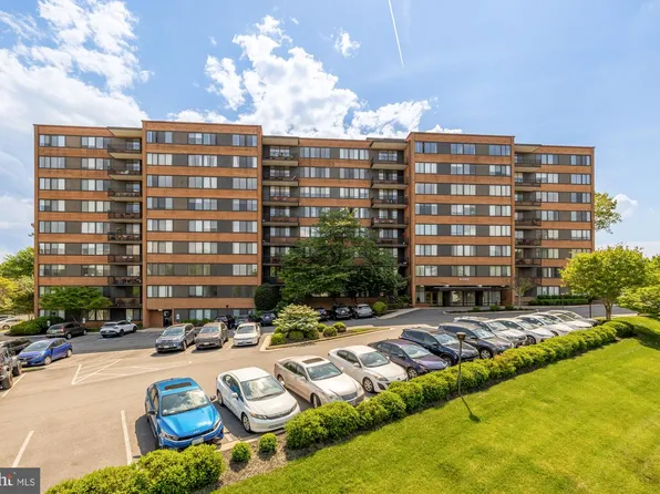 4390 Lorcom Ln APT 510, Arlington, VA 22207