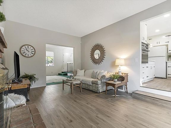 5th image of 1201 Lancelot Ln