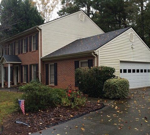 4th image of 3954 Vinyard Way NE