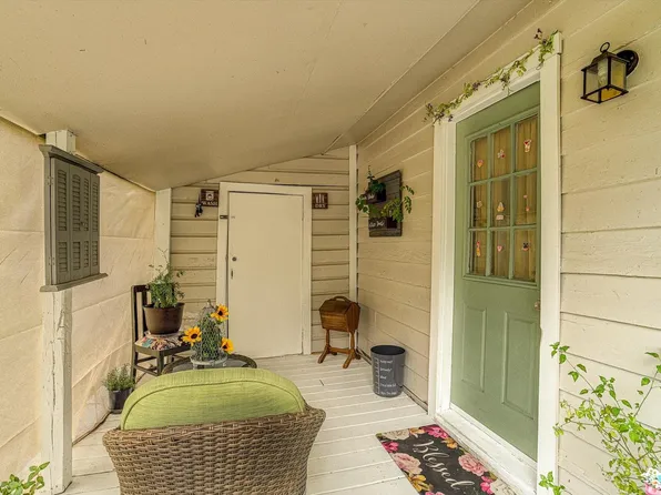 1019 Bertrand St, Conroe, TX 77301